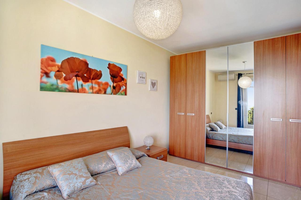 Casa Miradore 600 Mt Dal Mare Imperia Exterior photo